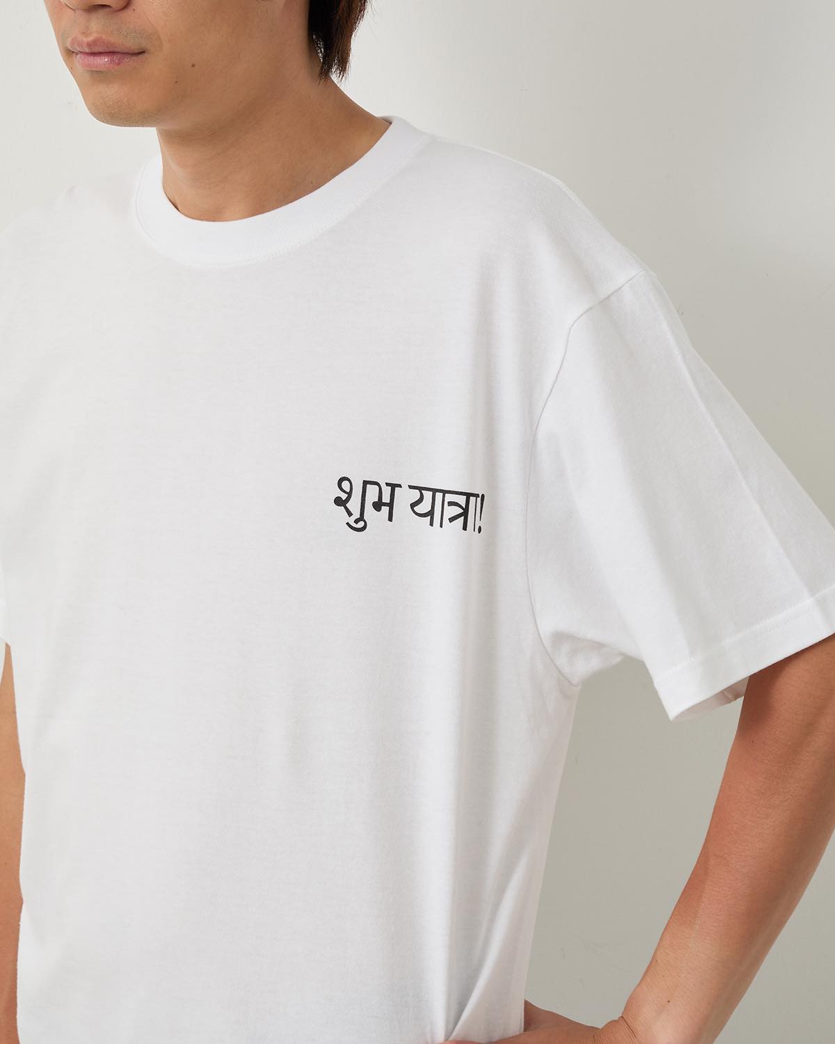 T-shirts(Flower Market)/ photo by Isao Nishiyama