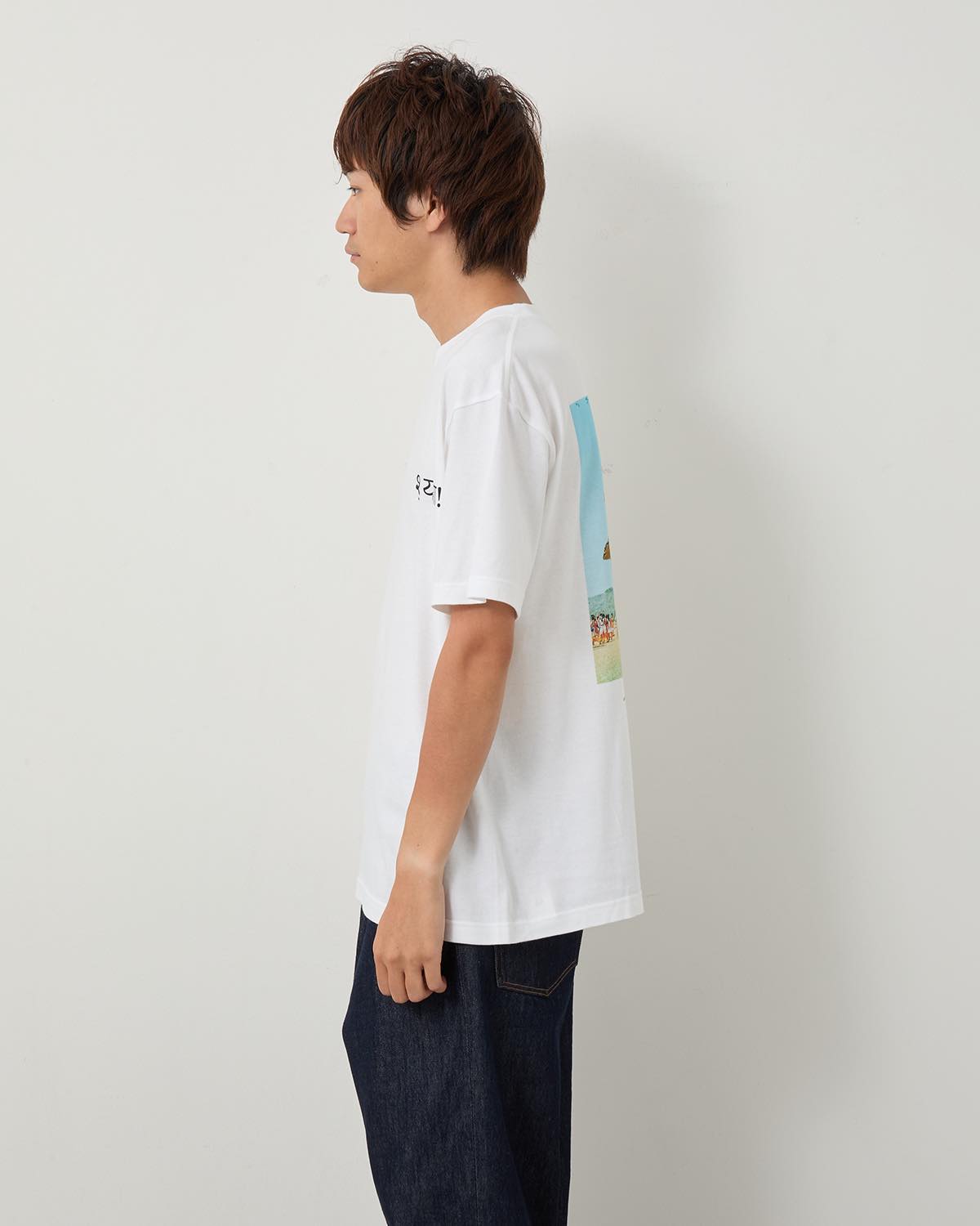 T-shirts（Ruins）/ photo by Isao Nishiyama