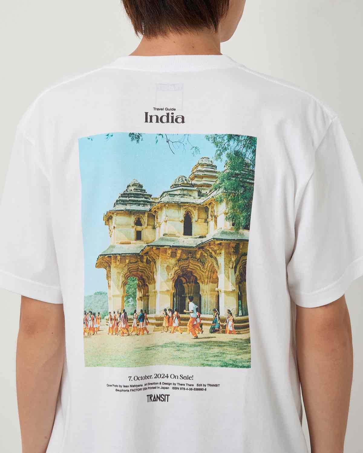 T-shirts（Ruins）/ photo by Isao Nishiyama